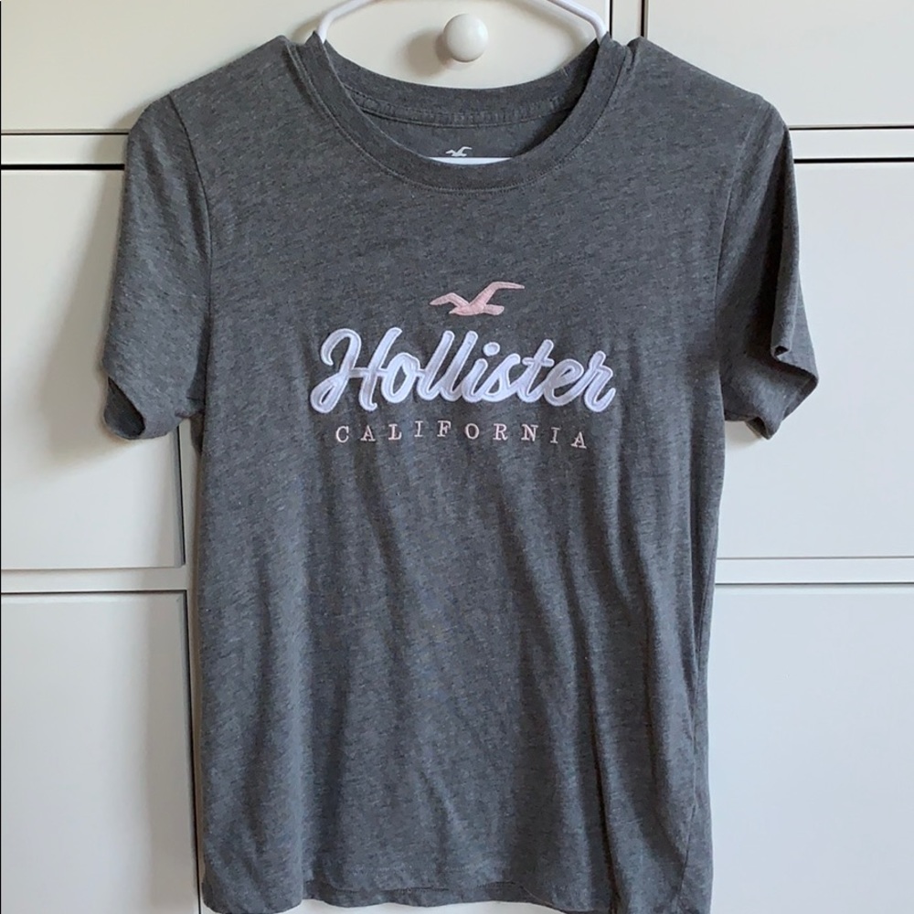 hollister shirt grey